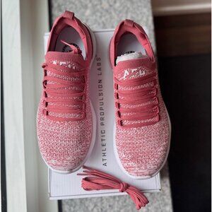 NWB APL Women's Ombré Dusty Rose TechLoom Breeze Lightweight Athletic Shoes W 6.